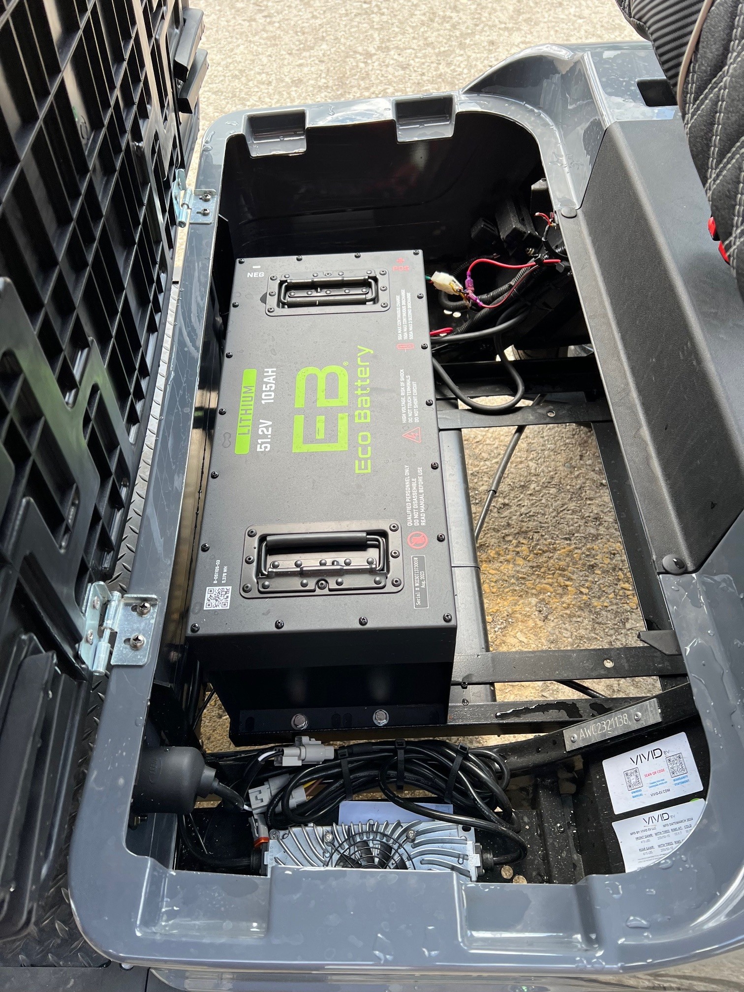 2024 Vivid LSV V Series DEMO - Gray 4 Passenger Forward Facing - Image 5