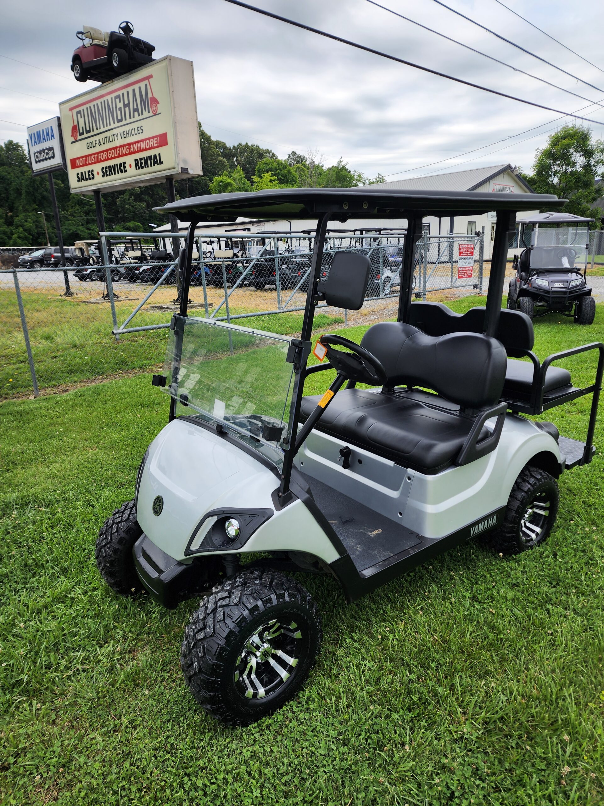 🔥 2021 Yamaha Drive2 – 4 Passenger Lifted EFI Gas Moonstone Silver QuietTech Golf Cart Calvert City🔥