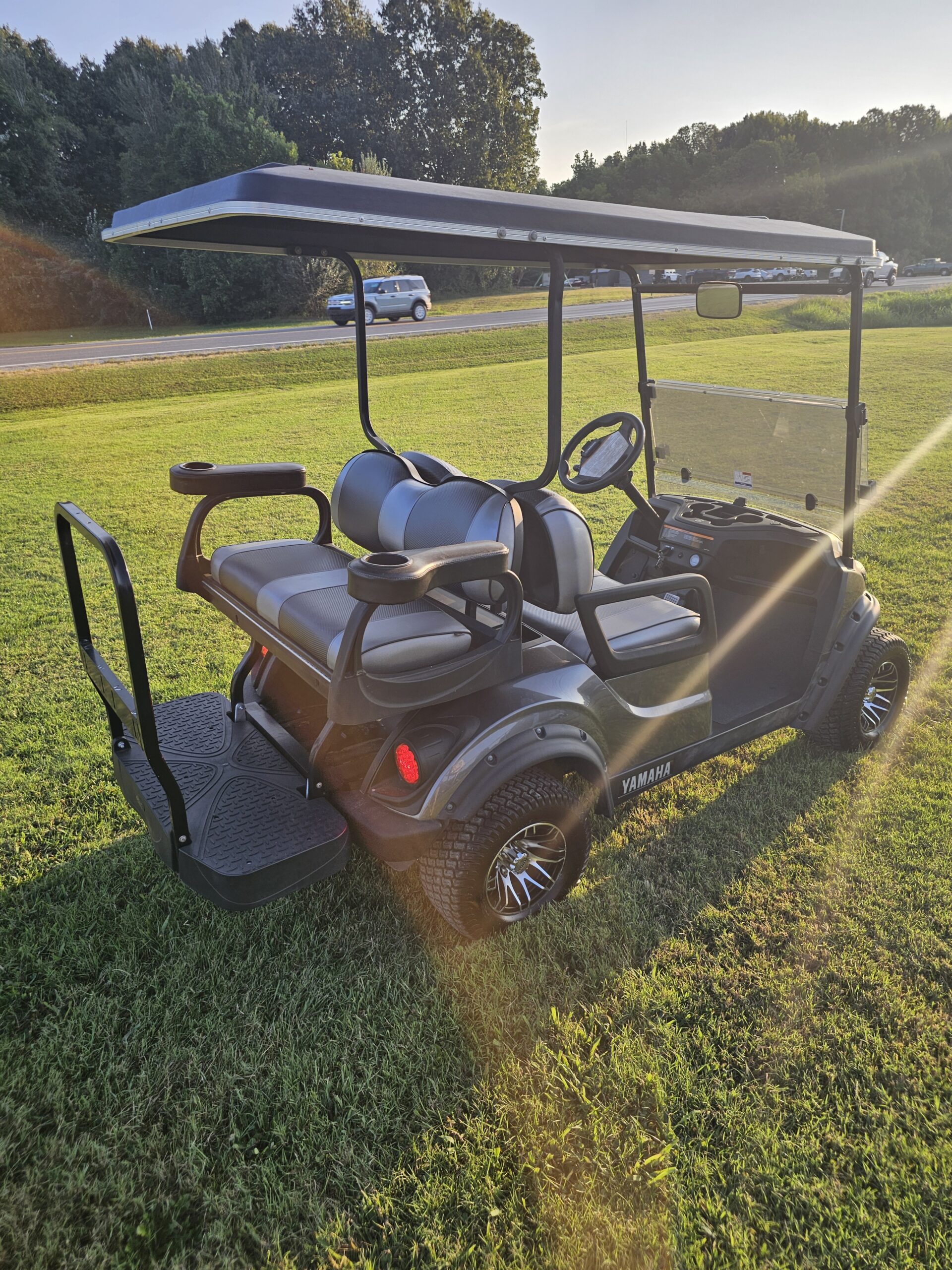2018 Yamaha Drive2 PTV EFI Quiet-Tech Carbon Metallic 4 Passenger - Image 5